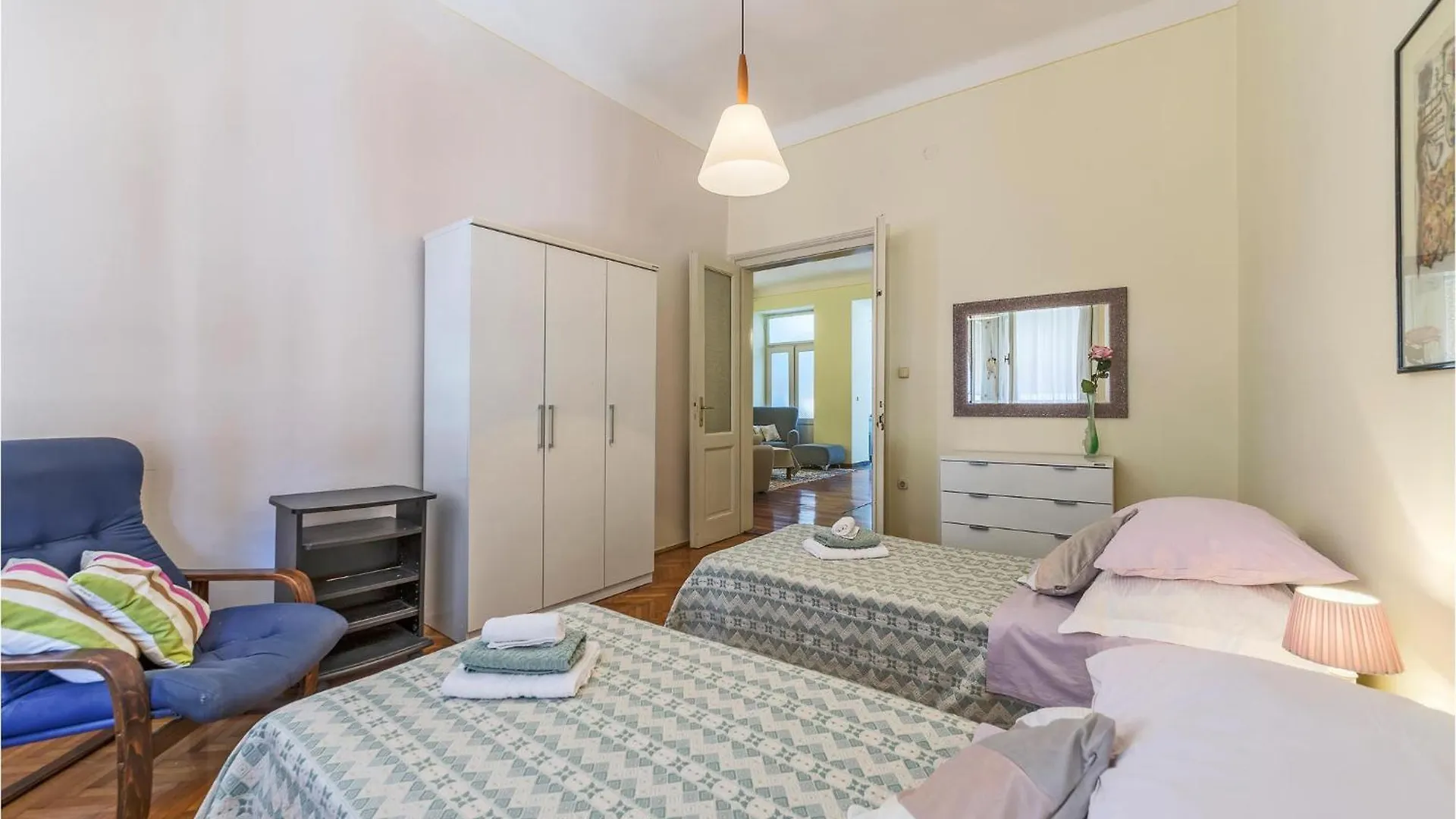 Lovely Apartment In Pula With Kitchen