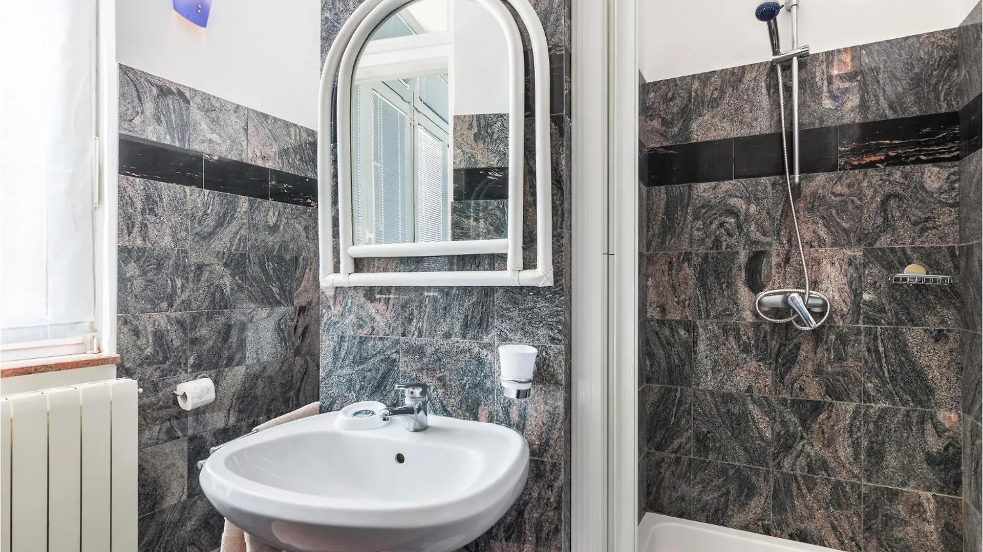Lovely Apartment In Pula With Kitchen